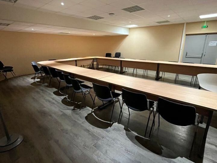 Vente bureaux 2200 m² non divisibles