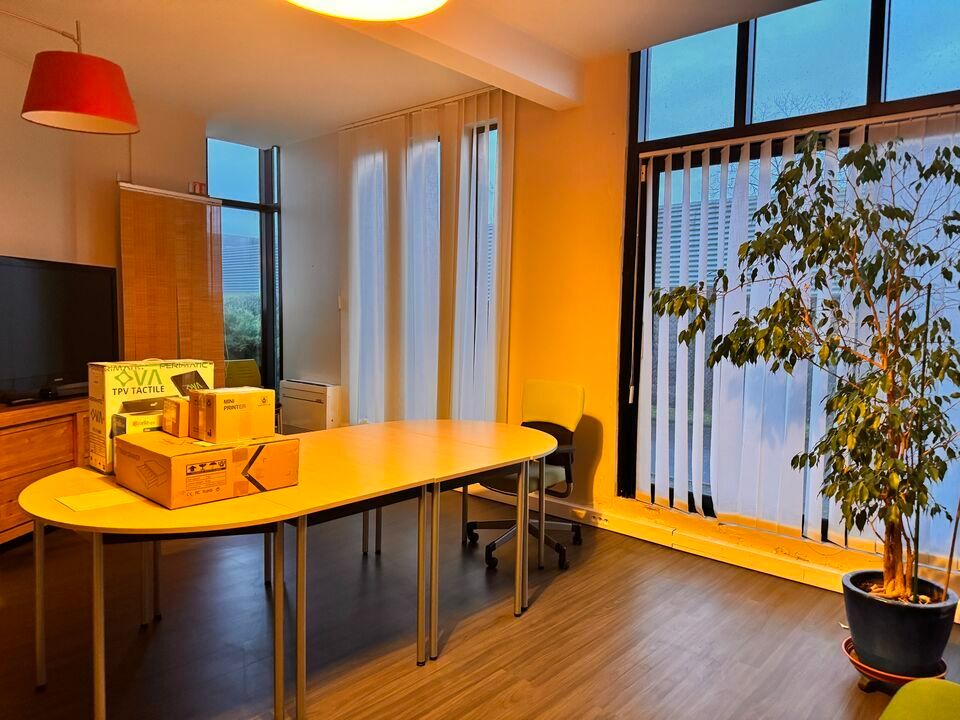 Location bureaux 241 m² non divisibles