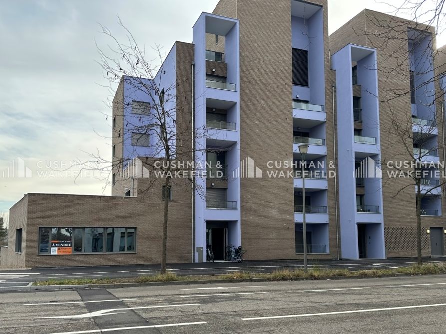 Vente locaux commerciaux 117 m² non divisibles