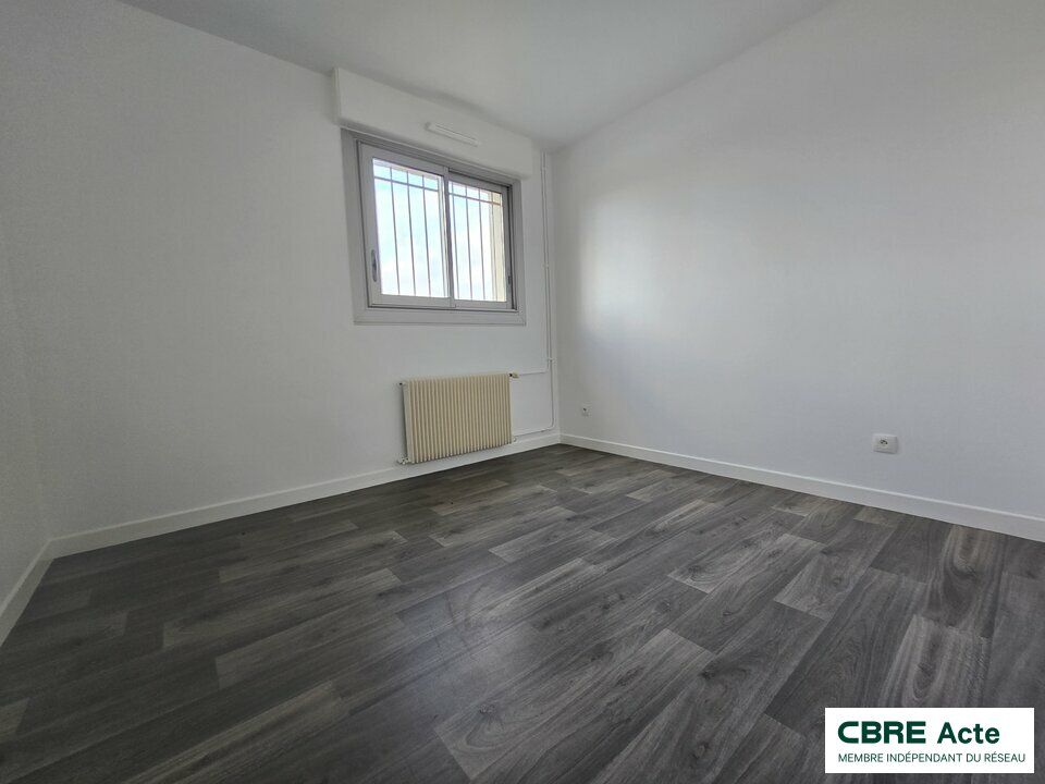 Location bureaux 214 m² non divisibles