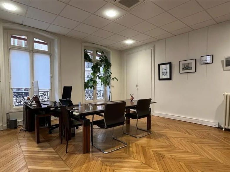 Location bureaux 345 m² non divisibles