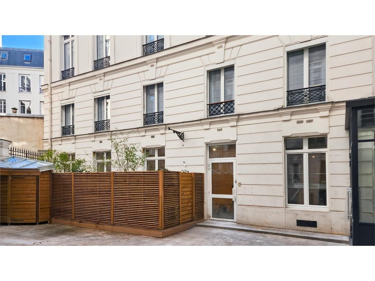 Location Bureaux 158 m² non divisibles