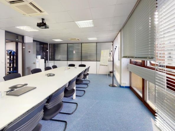 Location bureaux 360 m² non divisibles