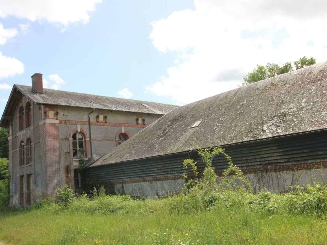 Vente local commercial 1900 m² non divisibles