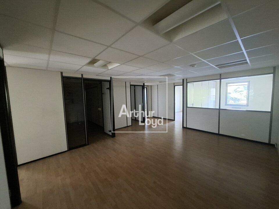 Bureaux proche gare de MELUN à louer