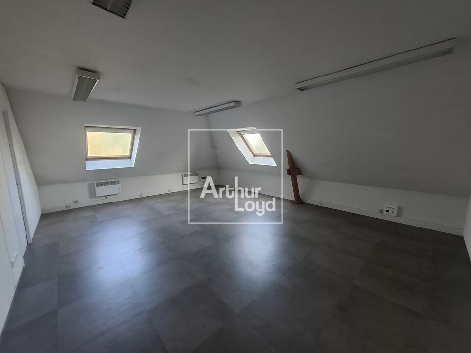 Location bureaux 236 m² non divisibles