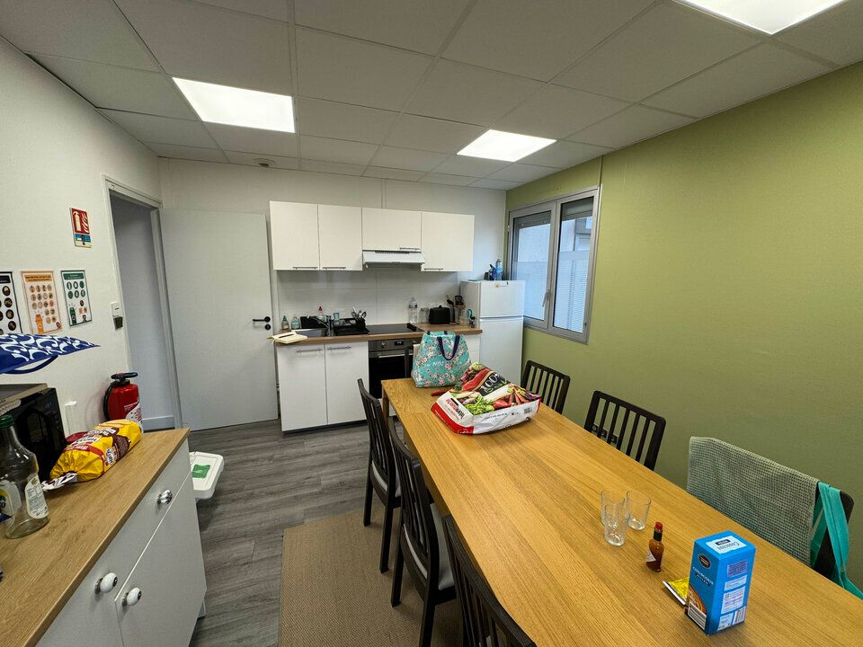 SAINT AVERTIN BUREAUX A LOUER 210 M² RDC PMR PARKING