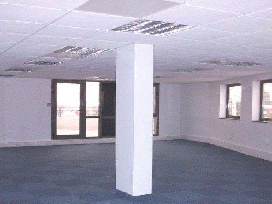 Location bureaux 321 m² divisibles à partir de 95 m²