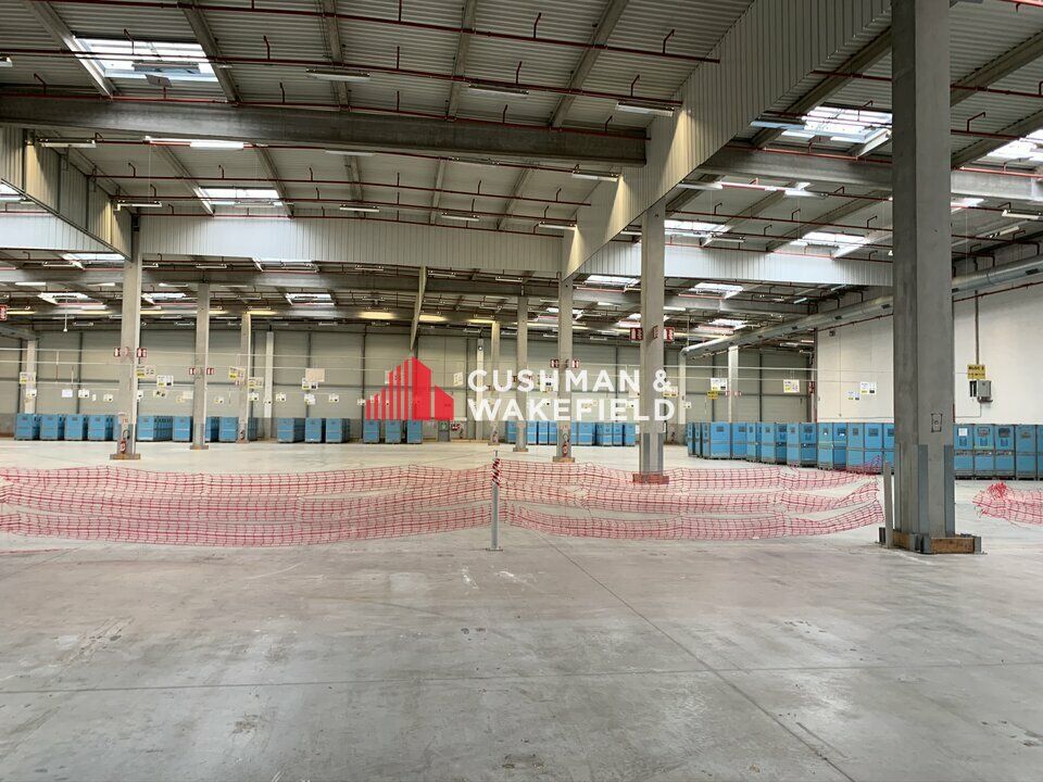 Location activité/entrepôt - 7238 m²