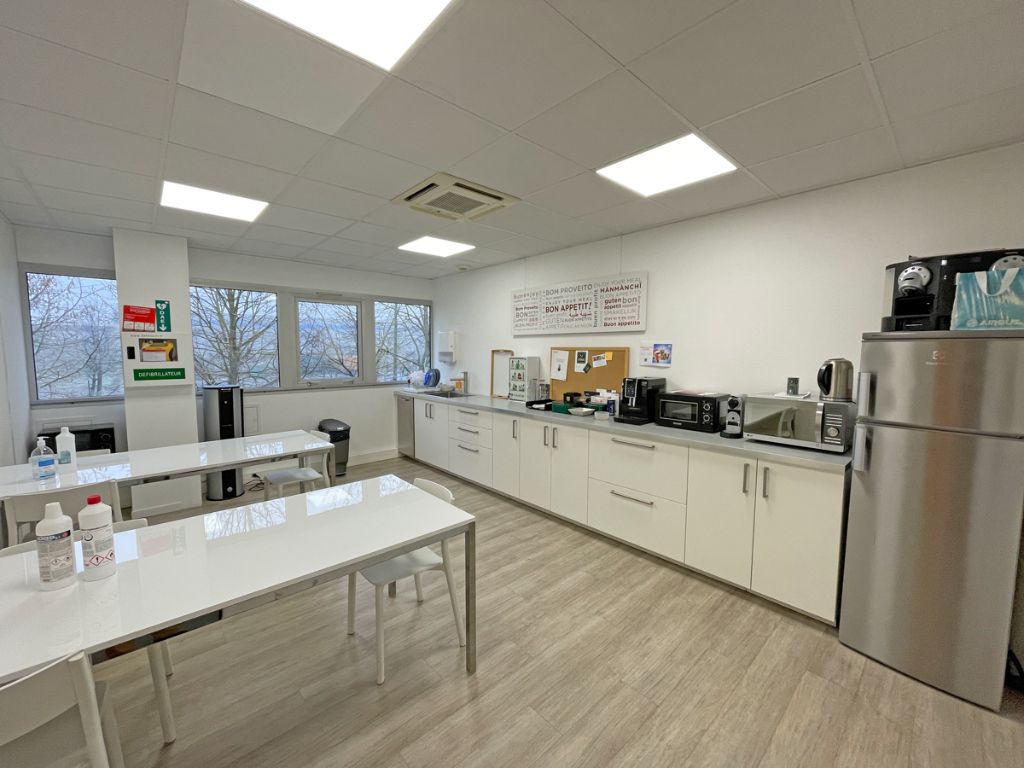 Location bureaux 250.00 m² à CASTELNAU D ESTRETEFONDS