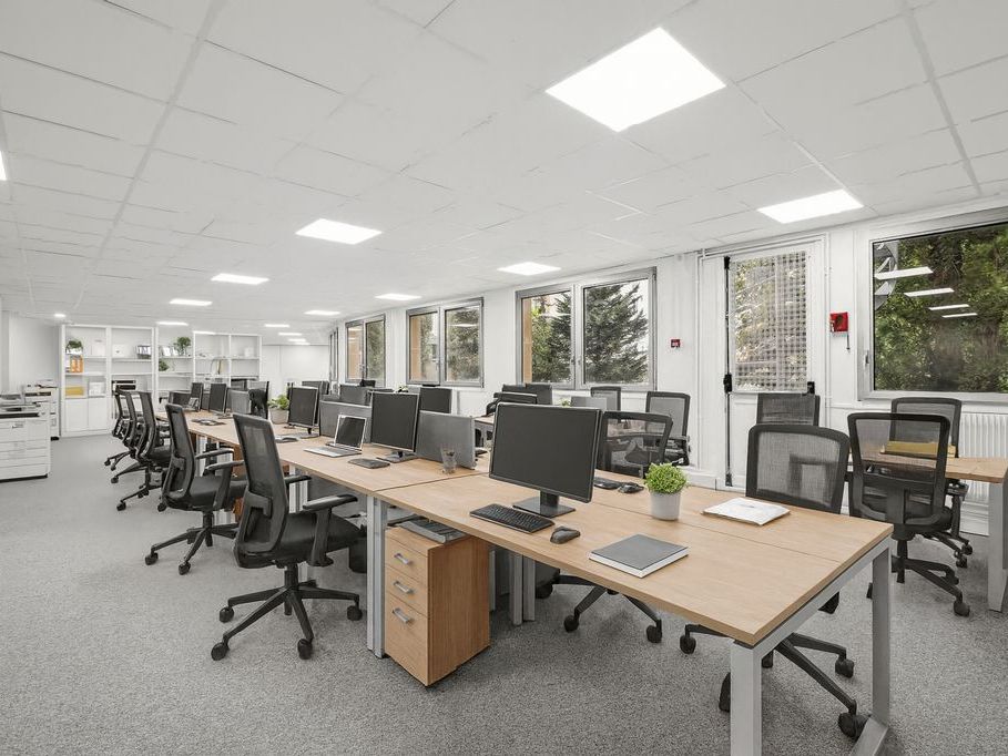 Vente bureaux 1962 m² divisibles à partir de 95 m²