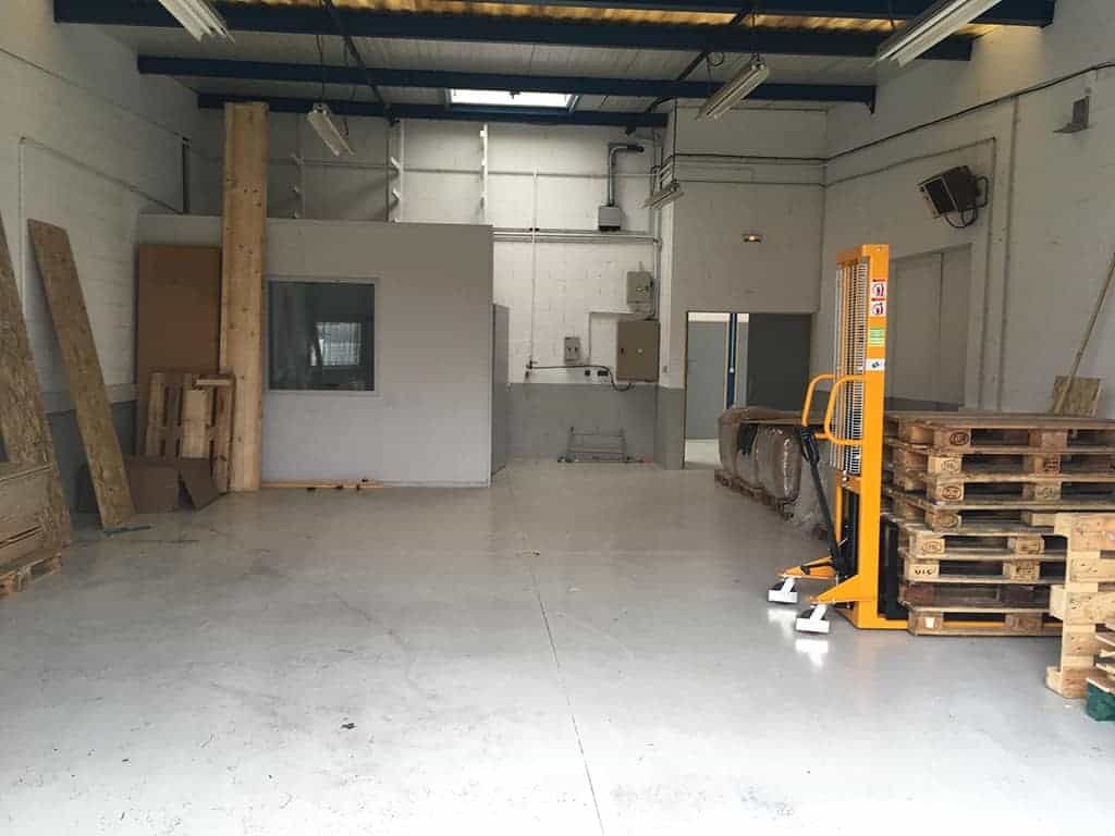 Location entrepôts 219 m² divisibles à partir de 90 m²