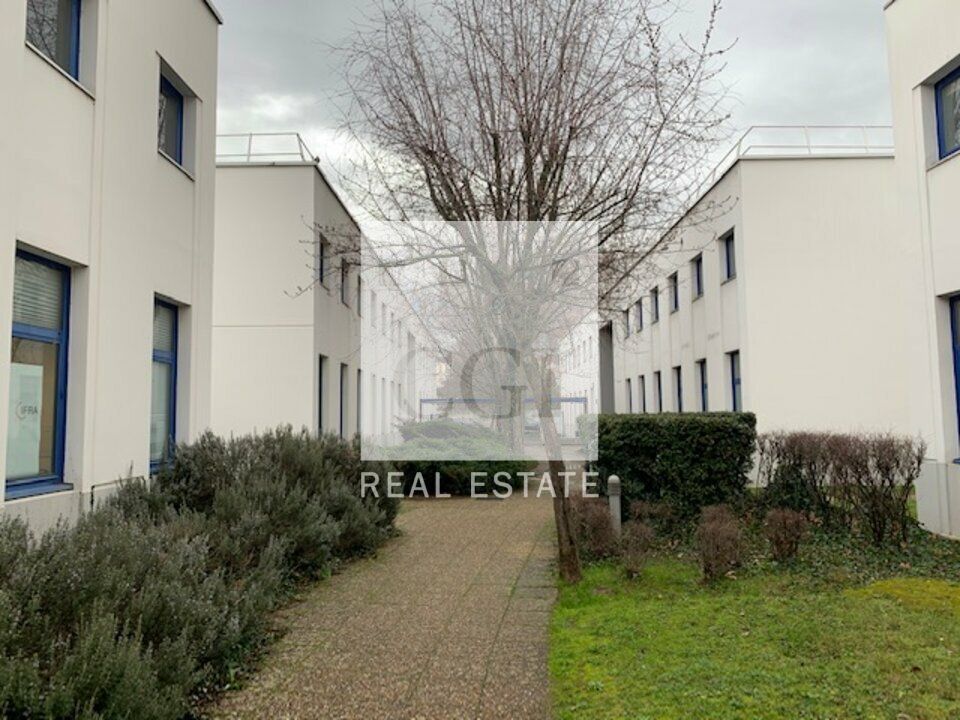 Location bureaux 101 m² non divisibles