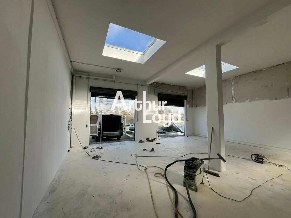 Vente local d''activites 150 m² non divisibles