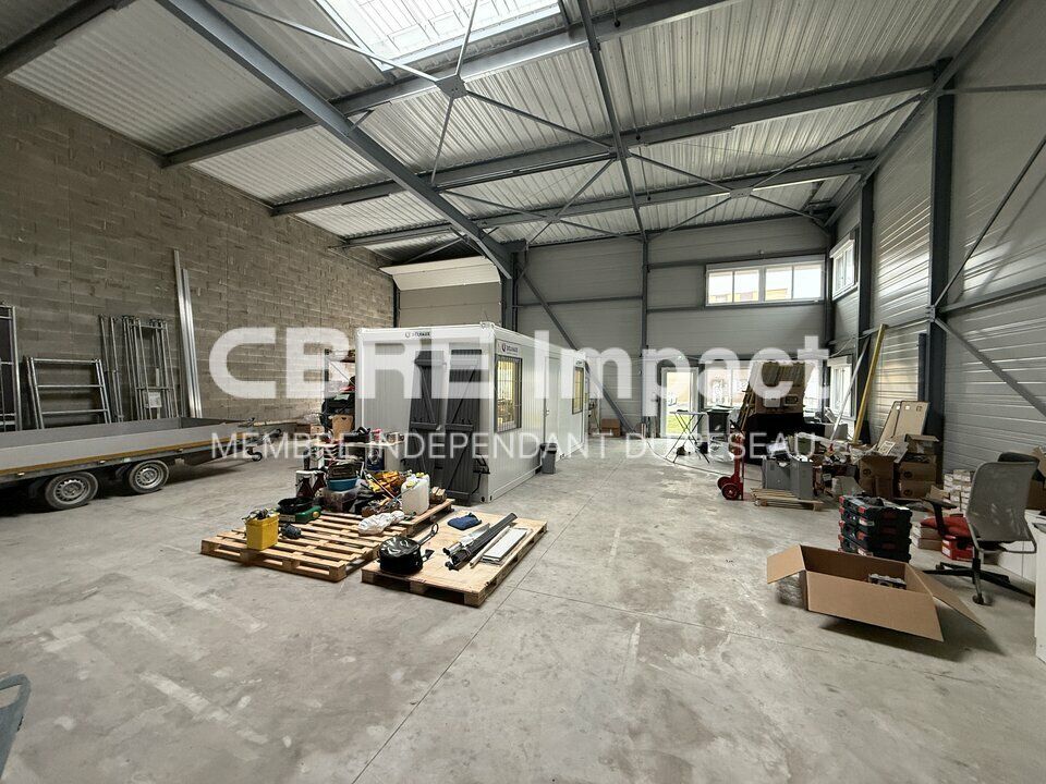 ZAC CROIX BLANDIN cellule artisanal de 250 m² env.