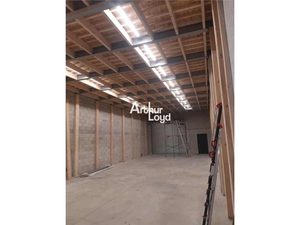 Location locaux activité neufs 333 m² - Montauroux