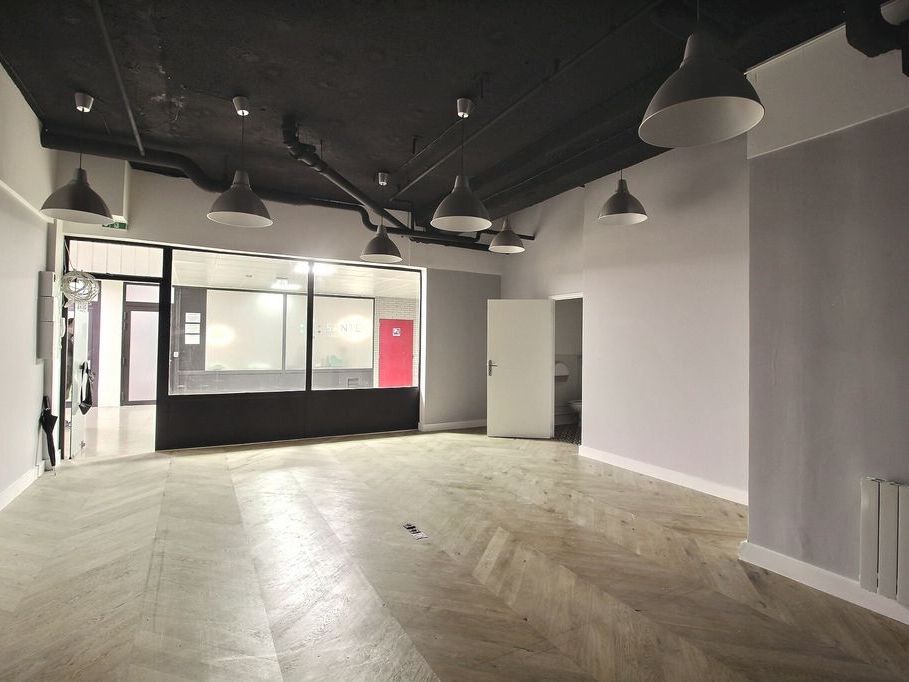 Vente bureaux 60 m² non divisibles