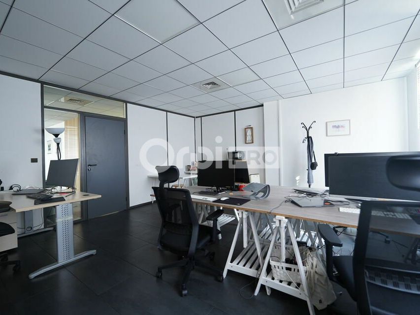 Location bureaux 150 m² non divisibles