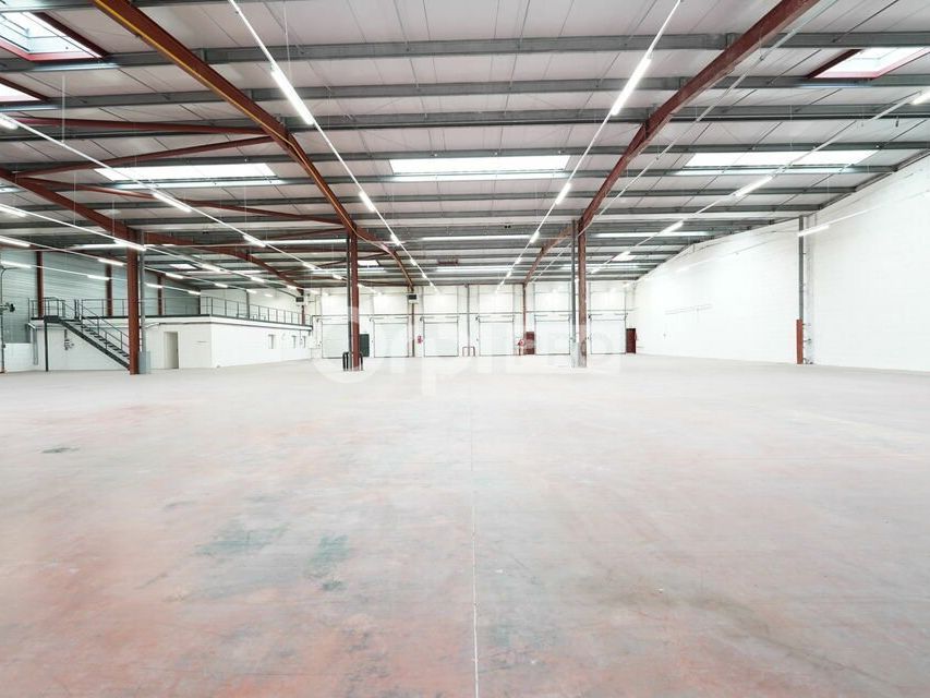 RARE - PARC DE STOCKAGE A LOUER AVEC QUAIS