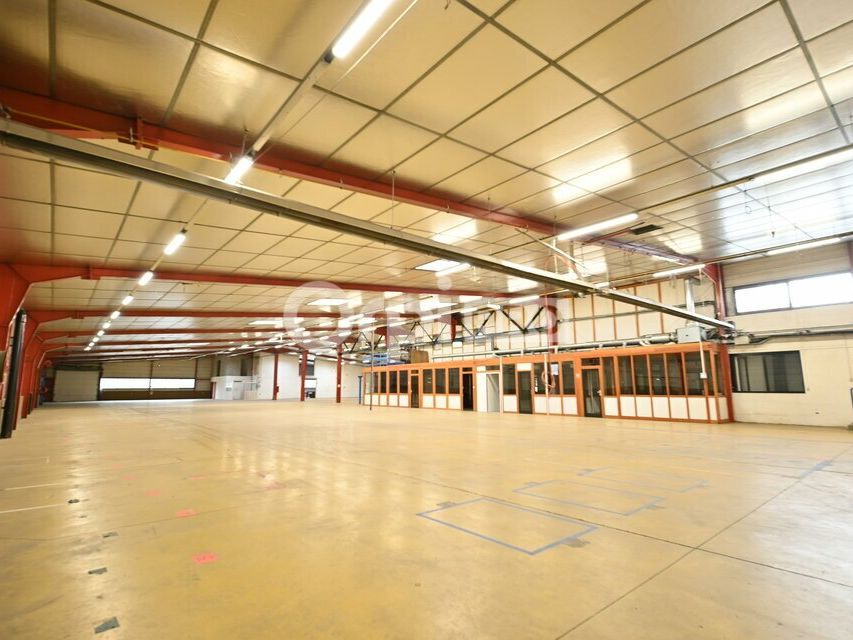 Location local d''activites 3200 m² non divisibles