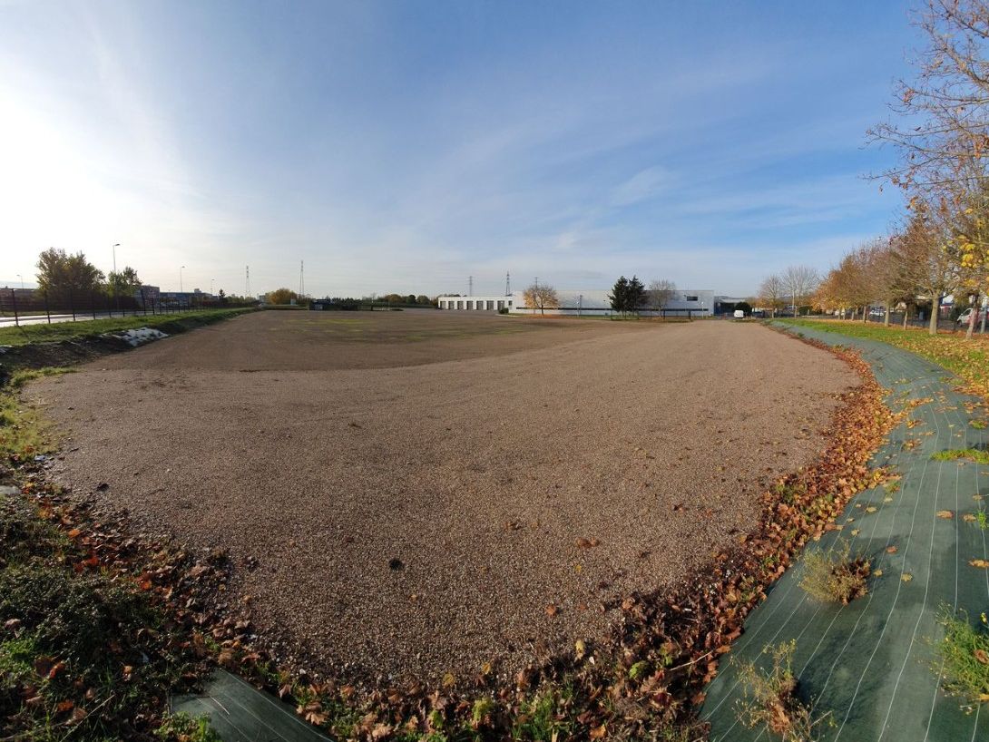 Location activites 3000.00 m² non divisibles