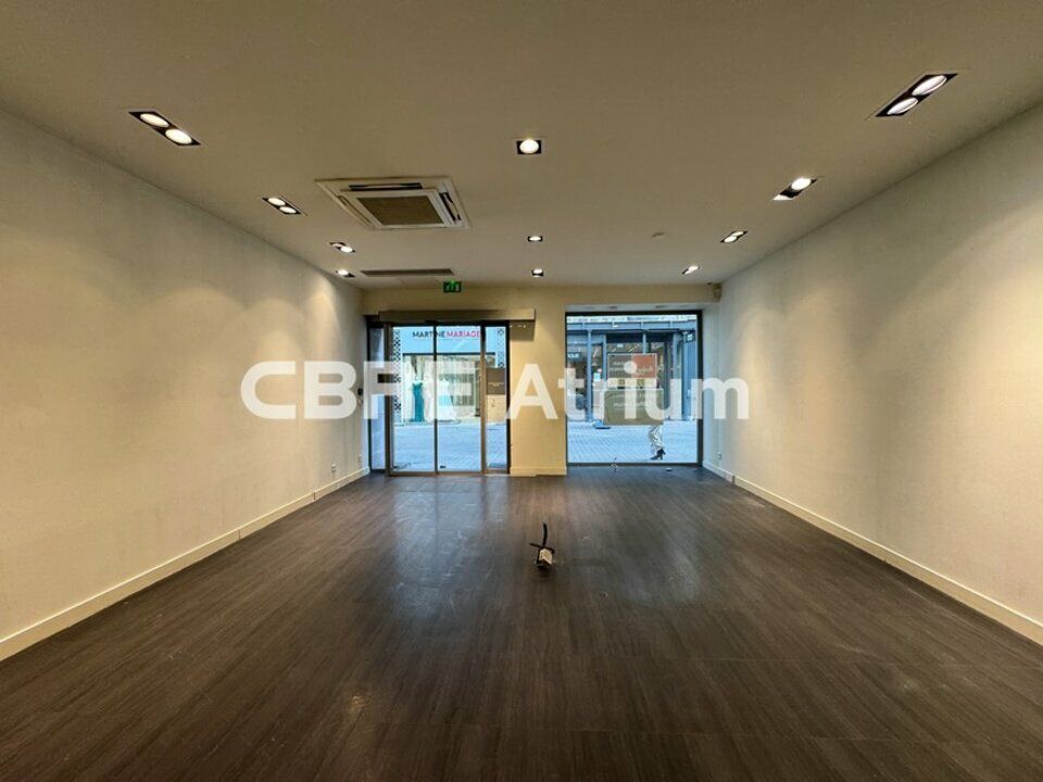 À LOUER - LOCAL COMMERCIAL 50,24 M² - CLERMONT RUE PIETONNE N°1