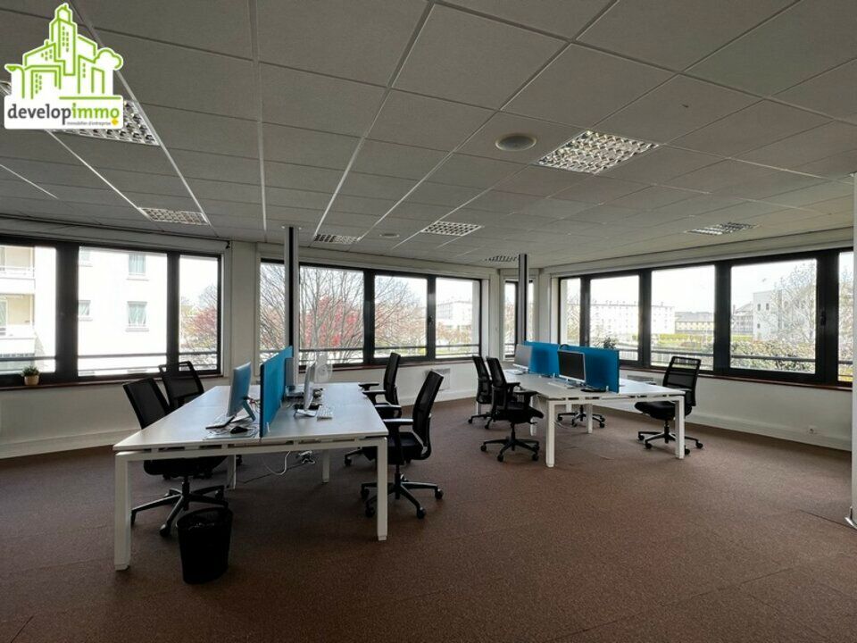 Plateau de bureau en face du Stade d'Ornano 