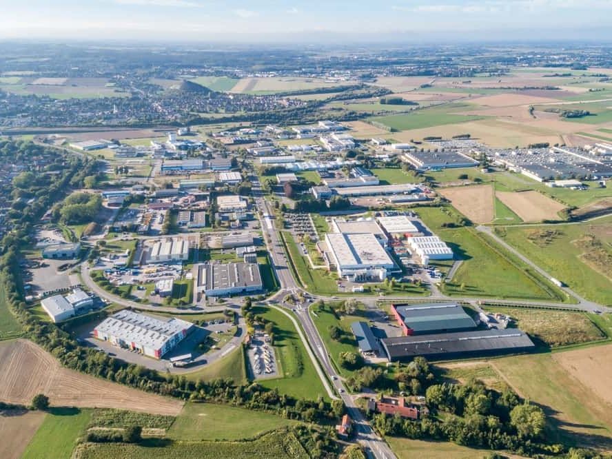 Vente terrain 100000 m² divisibles à partir de 5000 m²