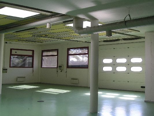 Location entrepôts 142 m² divisibles à partir de 37 m²