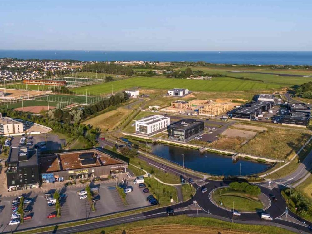 Vente terrain 190000 m² divisibles à partir de 1000 m²