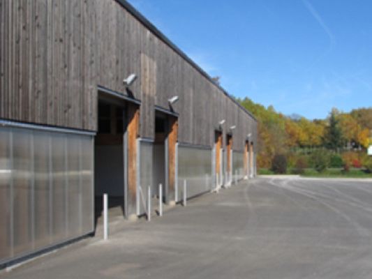 Location entrepôts 98 m² non divisibles