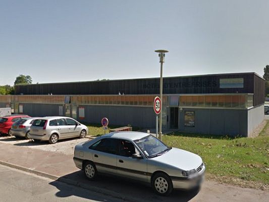 Location entrepôts 98 m² non divisibles