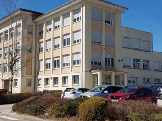 Location entrepôts 3500 m² non divisibles