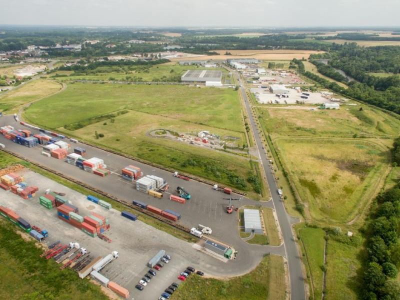 Vente terrain 200000 m² non divisibles