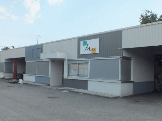 Location entrepôts 242 m² non divisibles