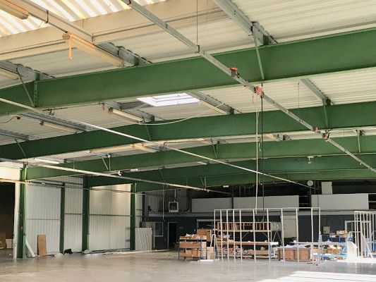 Location entrepôts 1520 m² non divisibles