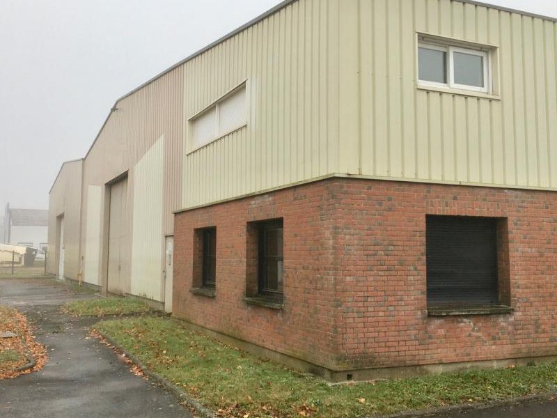Location entrepôts 2286 m² non divisibles