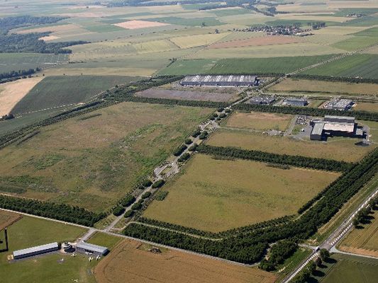 Vente terrain 300000 m² divisibles à partir de 10000 m²