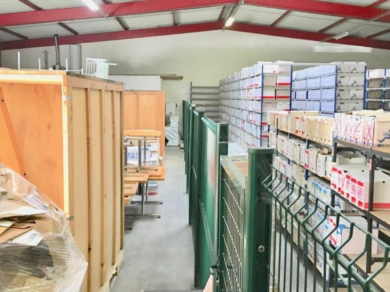 Location entrepôts 752 m² non divisibles