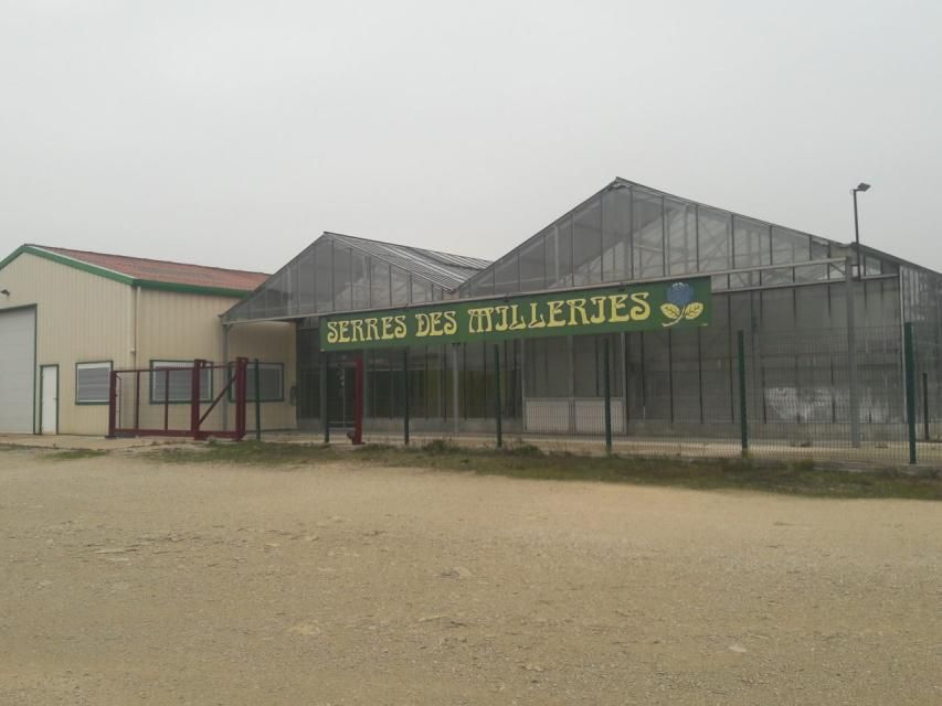 Vente entrepôts 296 m² divisibles à partir de 246 m²