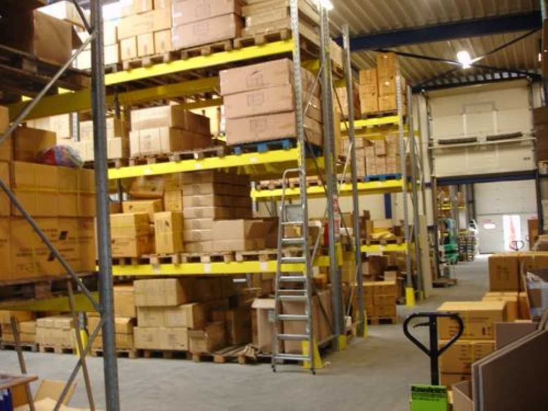 Location entrepôts 708 m² divisibles à partir de 100 m²