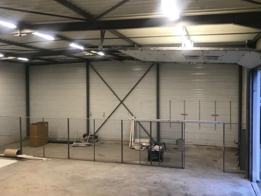 Vente entrepôts 300 m² non divisibles