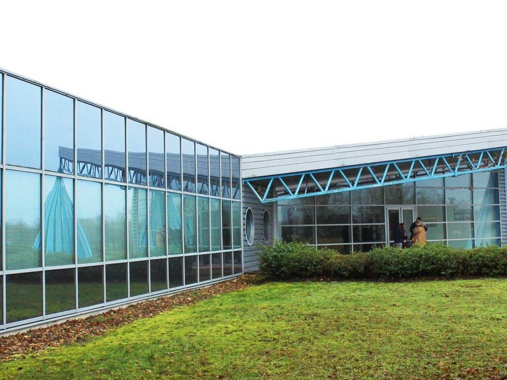 Vente entrepôts 10000 m² non divisibles