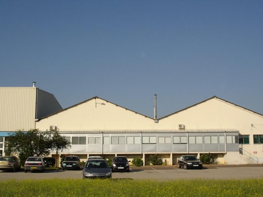 Location entrepôts 6000 m² non divisibles