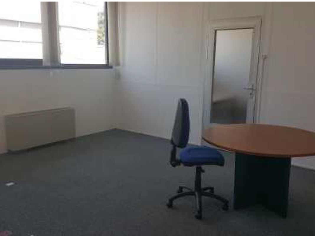 Location bureaux 348 m² divisibles à partir de 17 m²