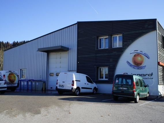 Vente entrepôts 850 m² non divisibles