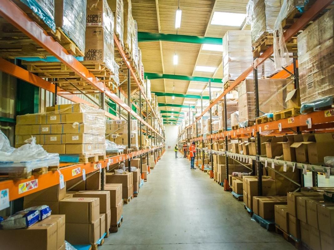 Location entrepôts 3000 m² non divisibles