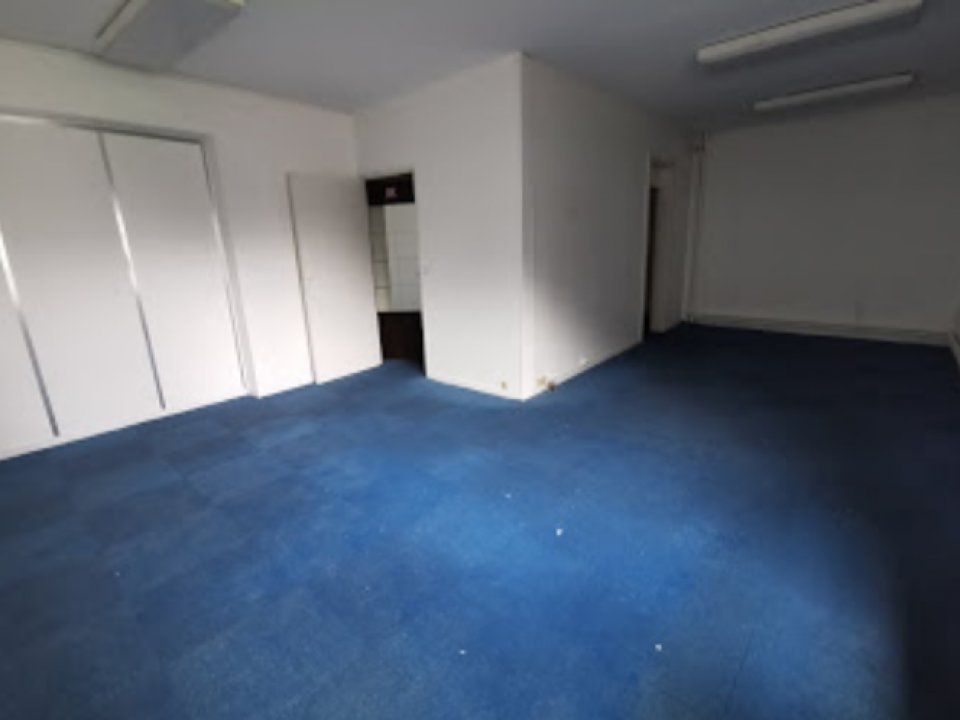 Location bureaux 50 m² non divisibles