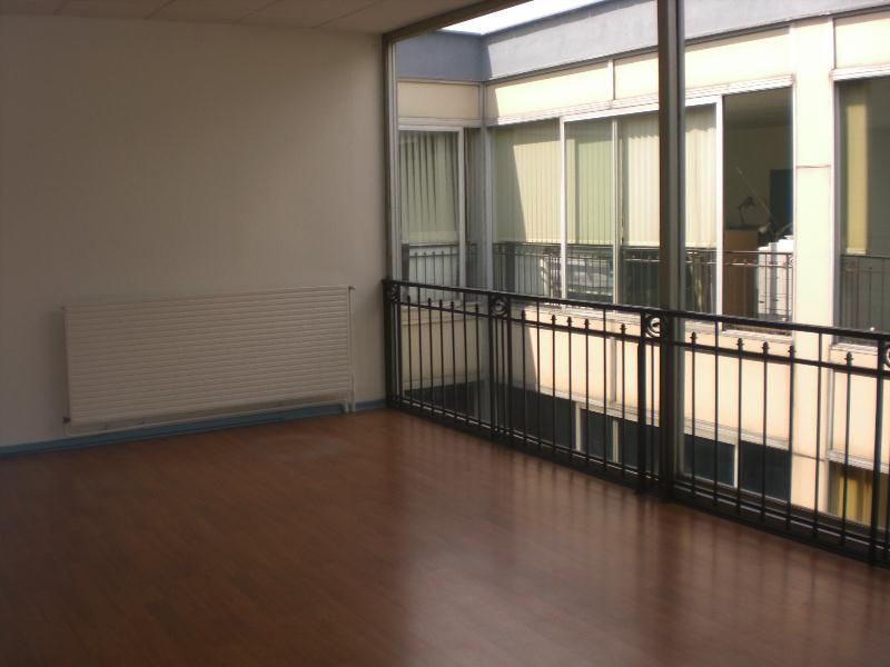Location bureaux 131 m² non divisibles