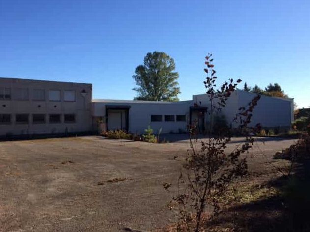 Vente entrepôts 3480 m² non divisibles